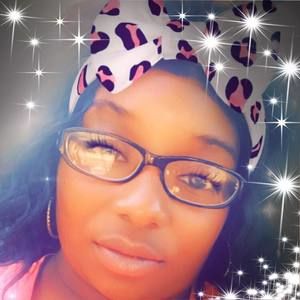 Meet your Posher, Laurita